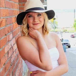 Meet your Posher, Madelyn